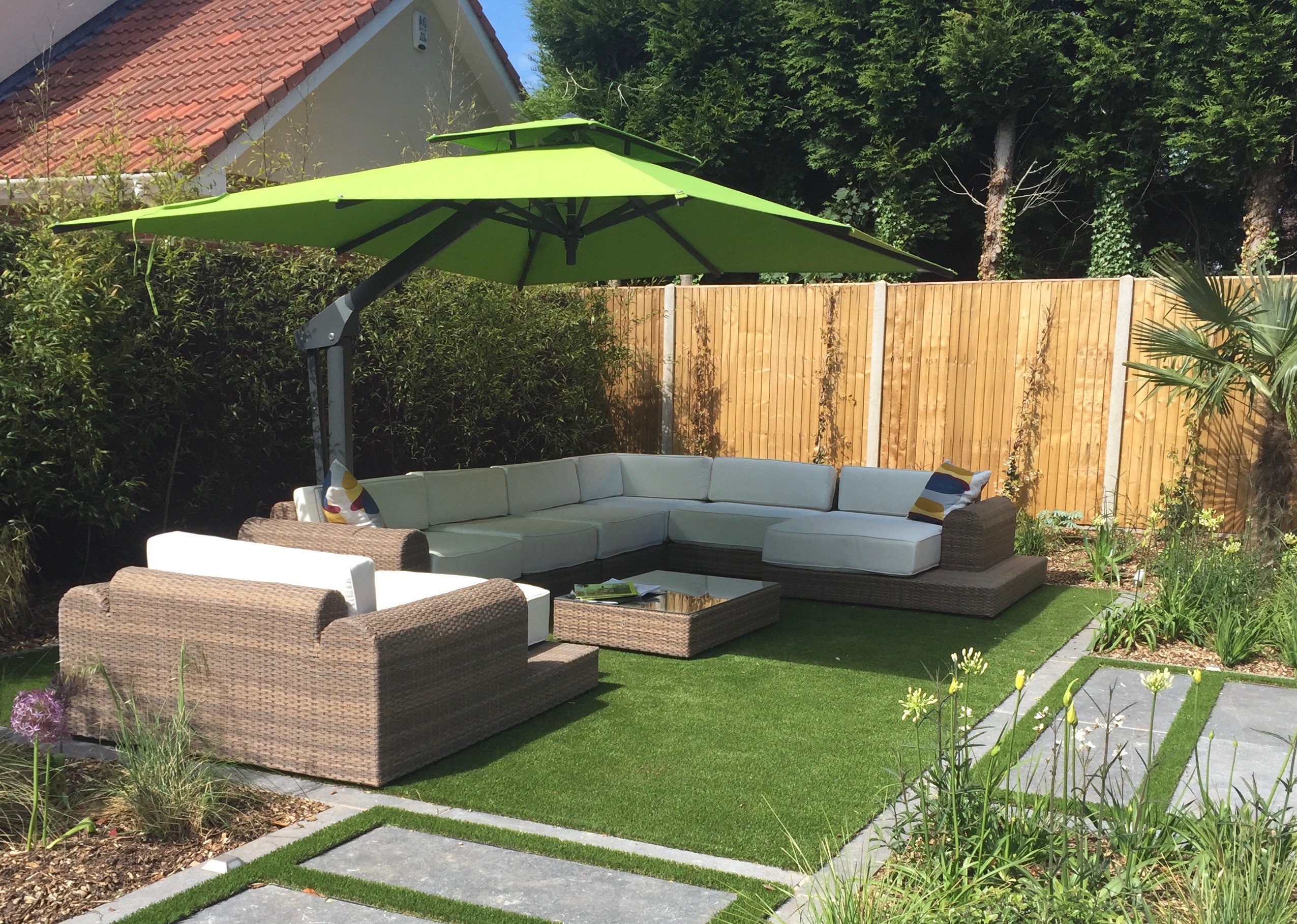 poggesi cantilever custom parasol