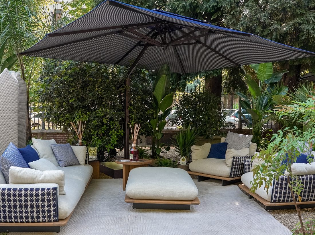 cantilever parasols poggesi
