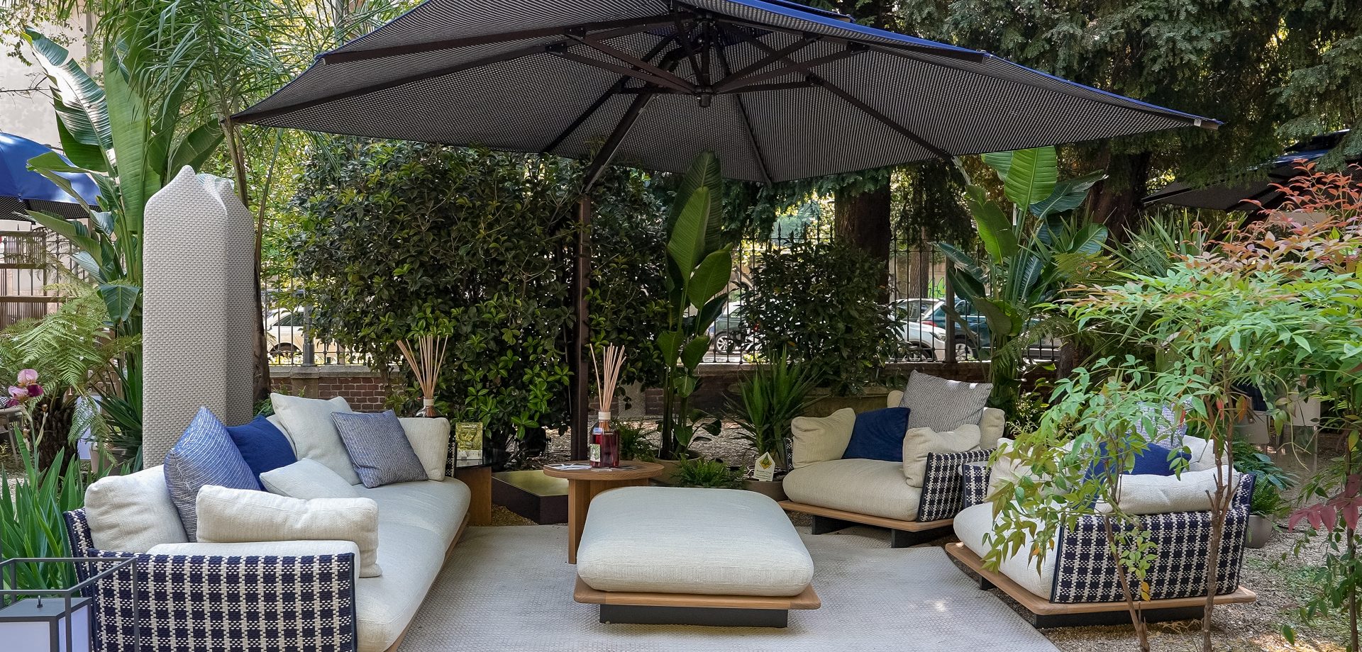 cantilever parasols poggesi