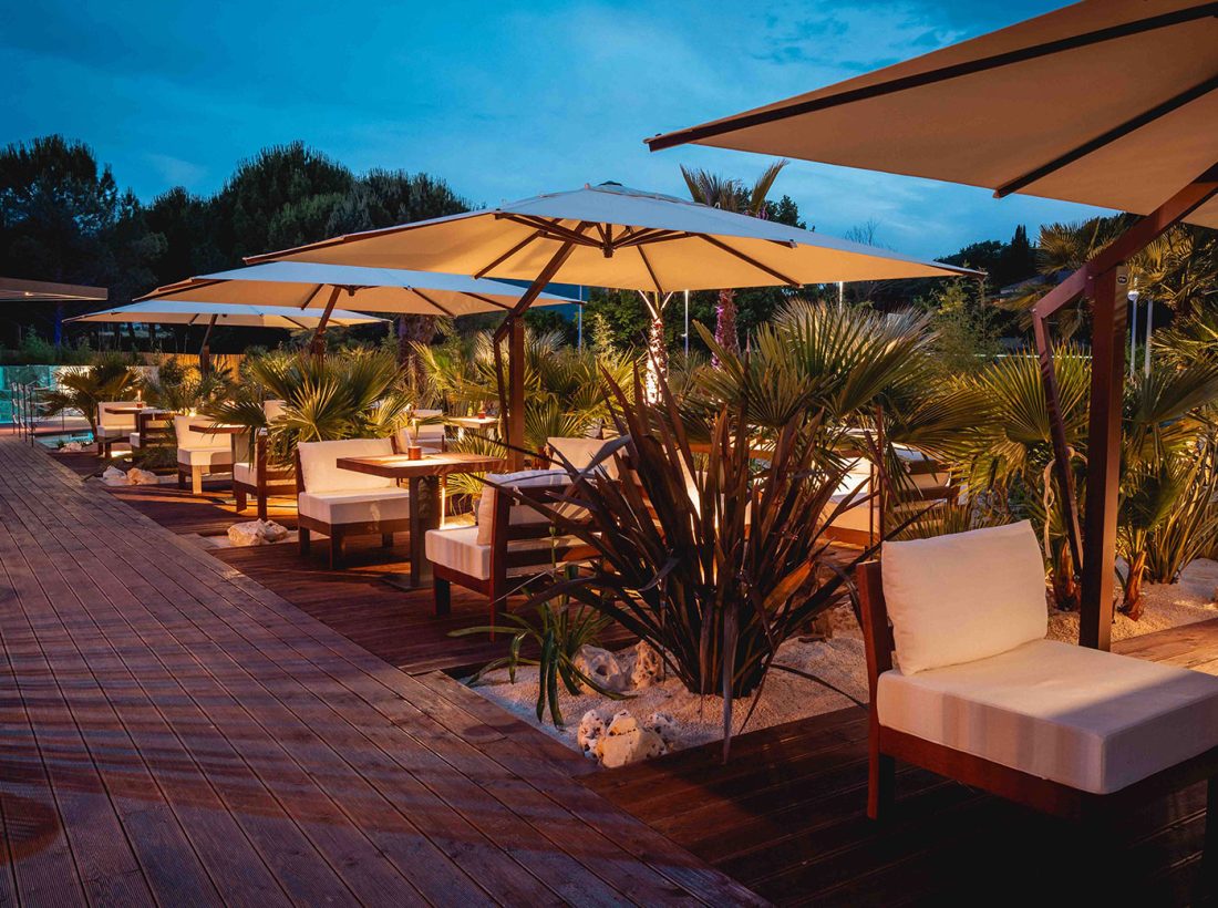 outdoor living in autumn